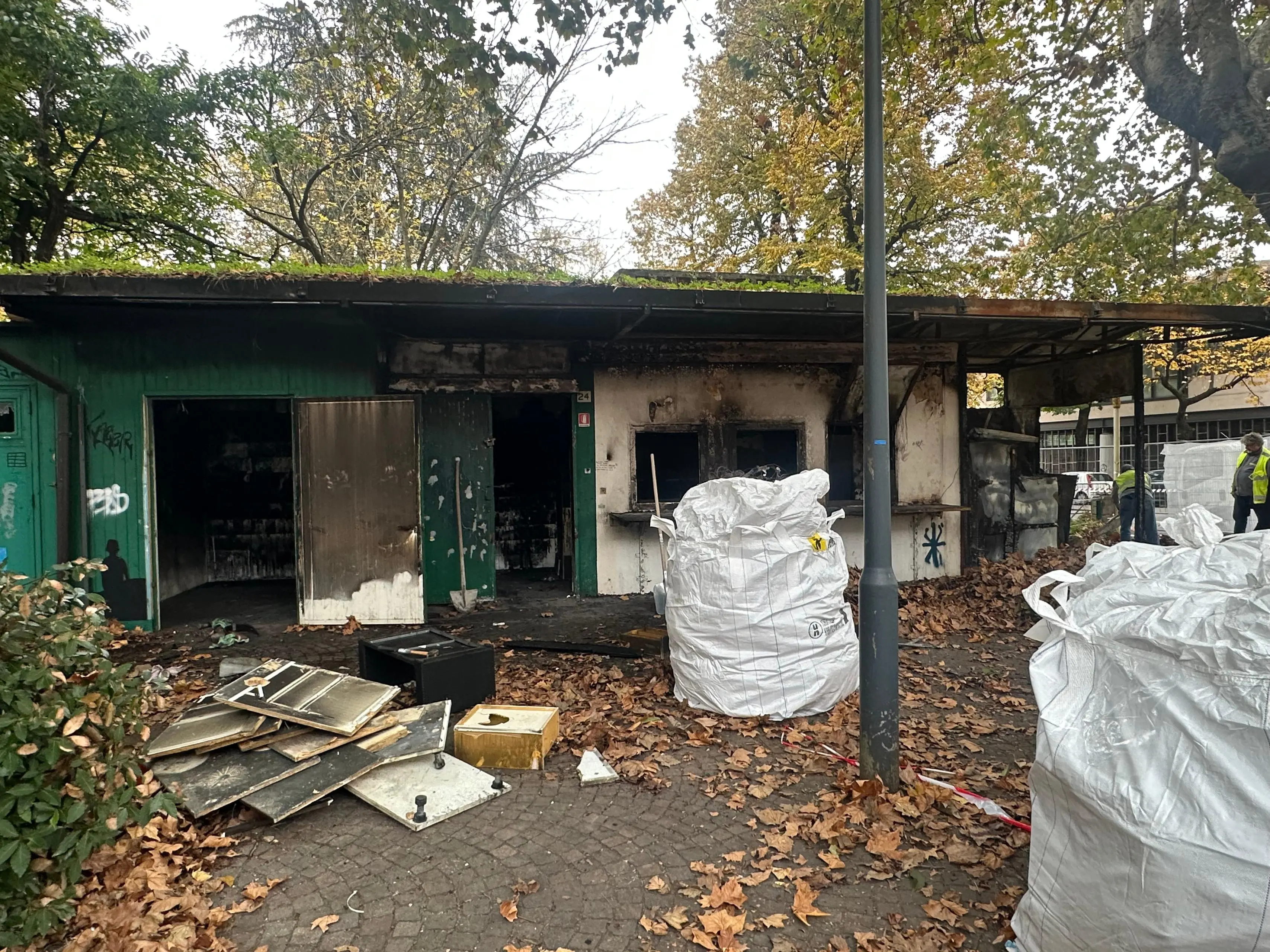 Sono iniziati i lavori di demolizione del chiosco di via Tartaglia