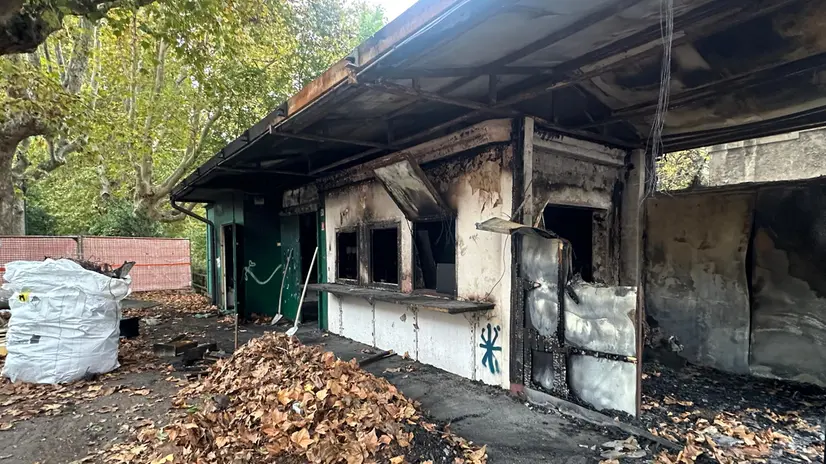 Sono iniziati i lavori di demolizione del chiosco di via Tartaglia