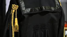 la toga di un avvocato, durante una pausa della deposizione per il processo del crollo di ponte Morandi il 14 agosto 2018. Genova, 27 novembre 2023. ANSA/LUCA ZENNARO