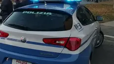 Una Volante della Polizia di Stato - © www.giornaledibrescia.it