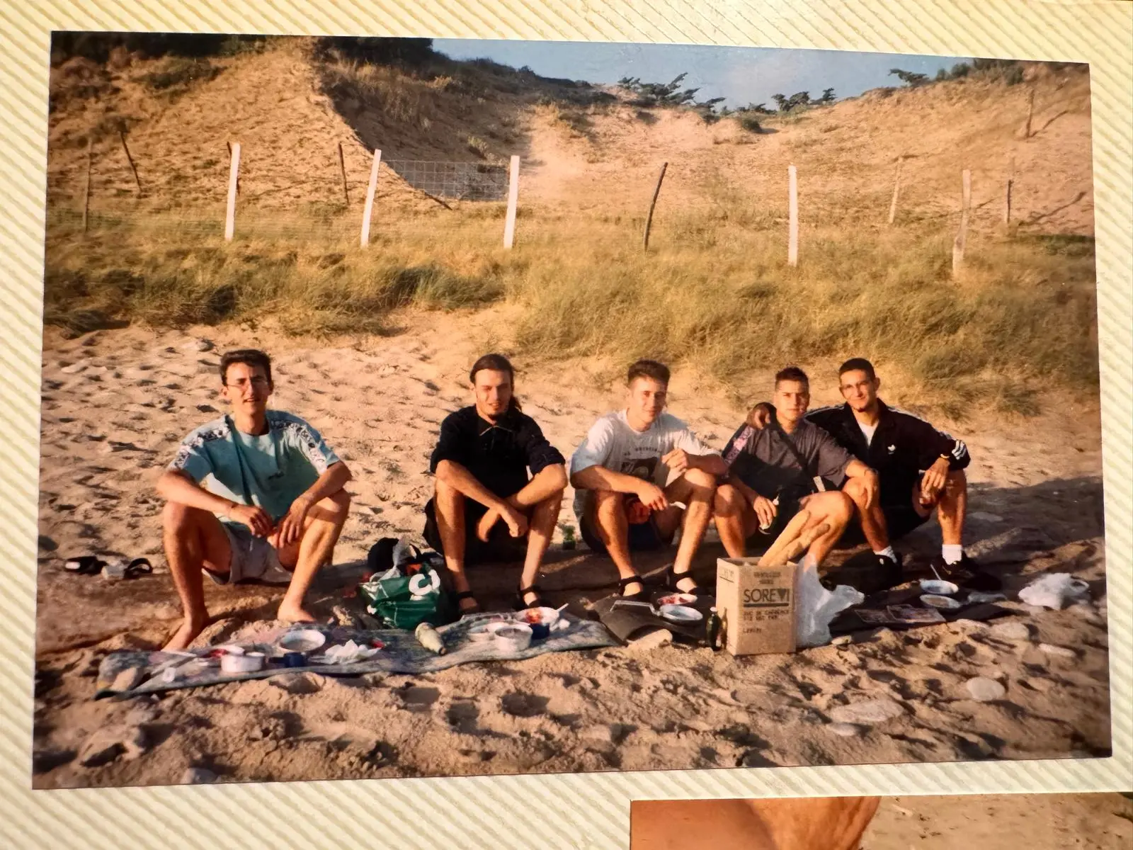 I cinque bresciani durante il loro Interrail del 1999