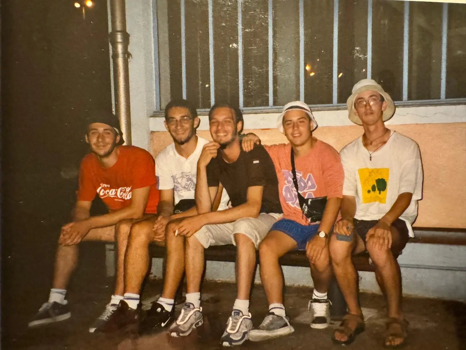 I cinque bresciani durante il loro Interrail del 1999