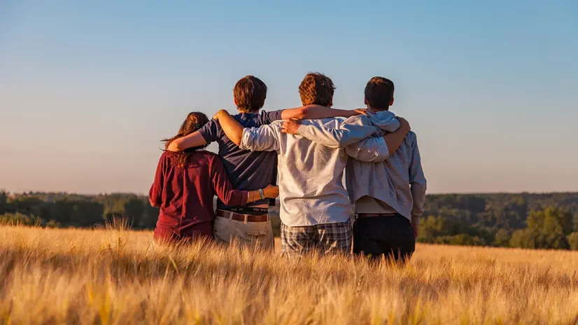 Un gruppo di ragazzi