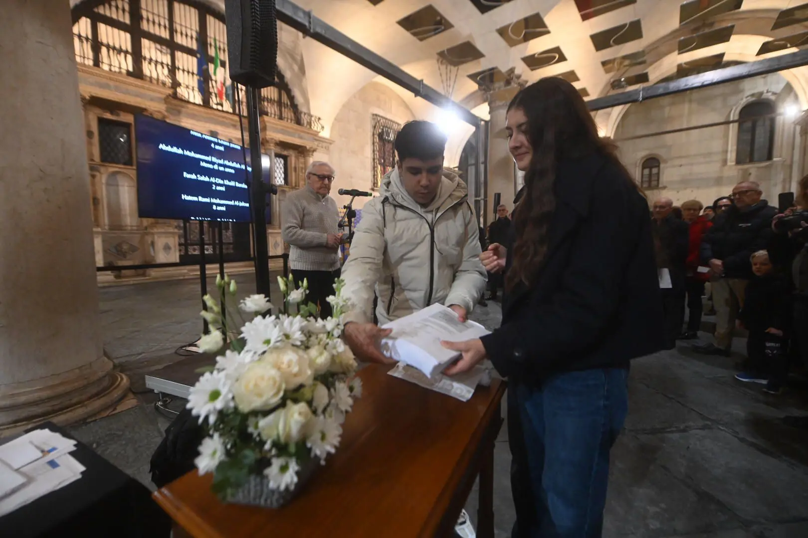 «Voci Silenti» a palazzo Loggia