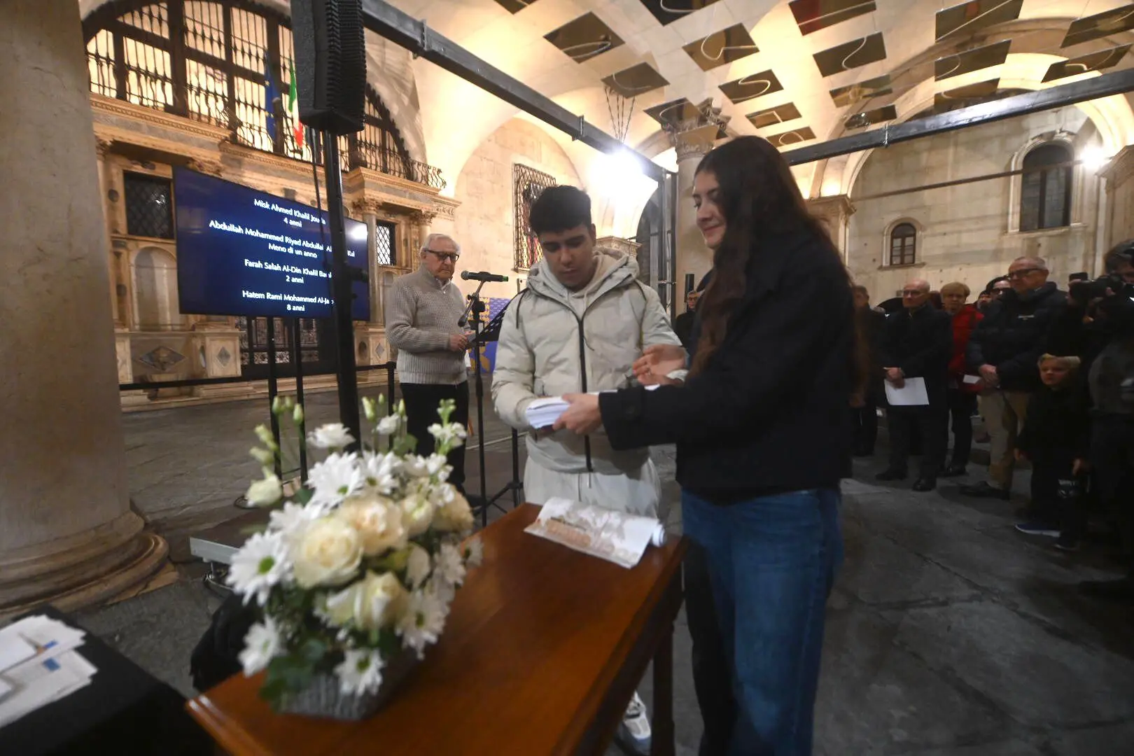 «Voci Silenti» a palazzo Loggia