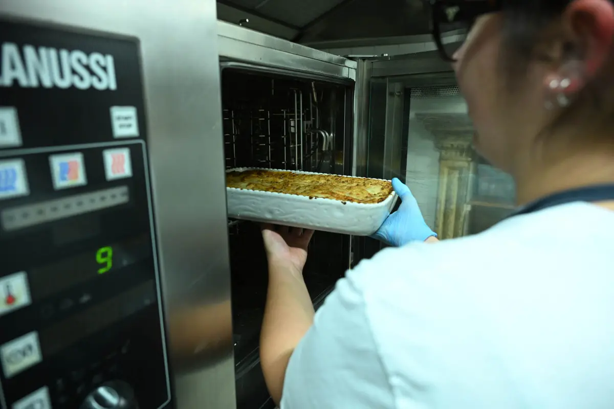 Cambio di proprietà per la Gastronomia di via Cattaneo