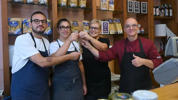 Cambio di proprietà per la Gastronomia di via Cattaneo