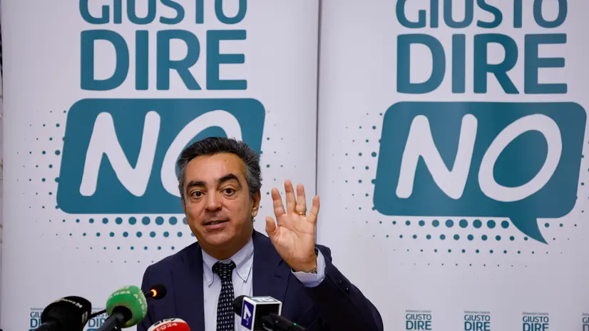 Enrico Grosso, presidente onorario del Comitato a difesa della Costituzione e per il No al referendum sulla riforma della Giustizia, promosso dall'Associazione nazionale magistrati (ANM), durante la conferenza stampa di presentazione, Corte di Cassazione, Roma 31 ottobre 2025. ANSA/FABIO FRUSTACI