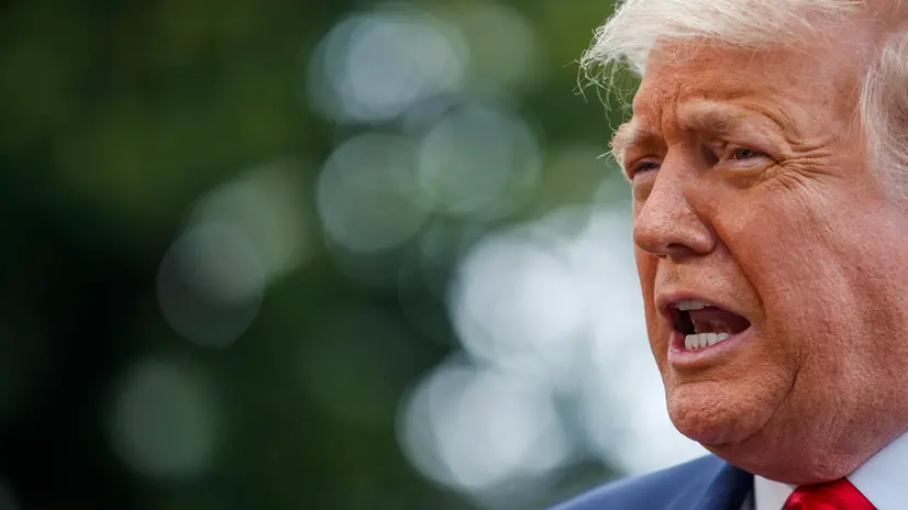 epa08538921 US President Donald J. Trump responds to a question from the news media as he walks to Marine One on the South Lawn of the White House in Washington, DC, USA, 10 July 2020. President Trump will receive a briefing and deliver remarks on SOUTHCOM Enhanced Counternarcotics Operations and he will participate in a roundtable on Supporting the People of Venezuela. EPA/SHAWN THEW