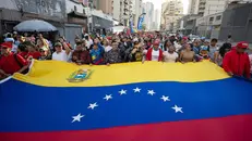 Una manifestazione in Venezuela contro il dispiegamento di forze degli Usa - Foto Epa © www.giornaledibrescia.it
