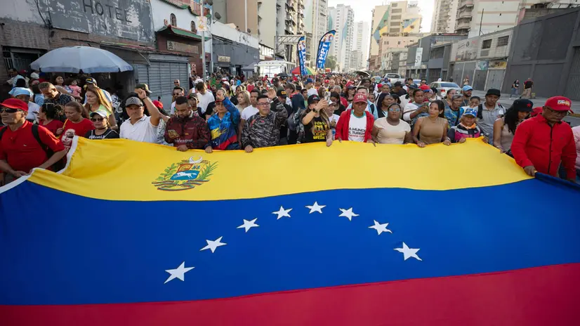 Una manifestazione in Venezuela contro il dispiegamento di forze degli Usa - Foto Epa © www.giornaledibrescia.it