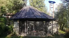 Un'immagine della Chiesetta degli Aplini a Navelli, Villa di Salò