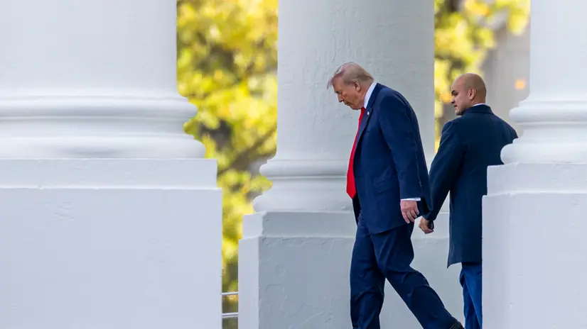 epa12495463 US President Donald Trump walks to his limo in the North Portico of the White House in Washington, DC, USA, 31 October 2025. President Trump is traveling to Florida for the weekend. EPA/SHAWN THEW / POOL