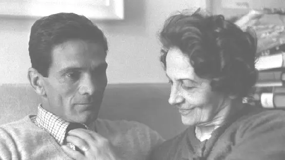 Pier Paolo Pasolini con la madre Susanna Colussi - © www.giornaledibrescia.it