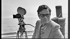 Pierpaolo Pasolini sul lago di Garda il 24 aprile 1975