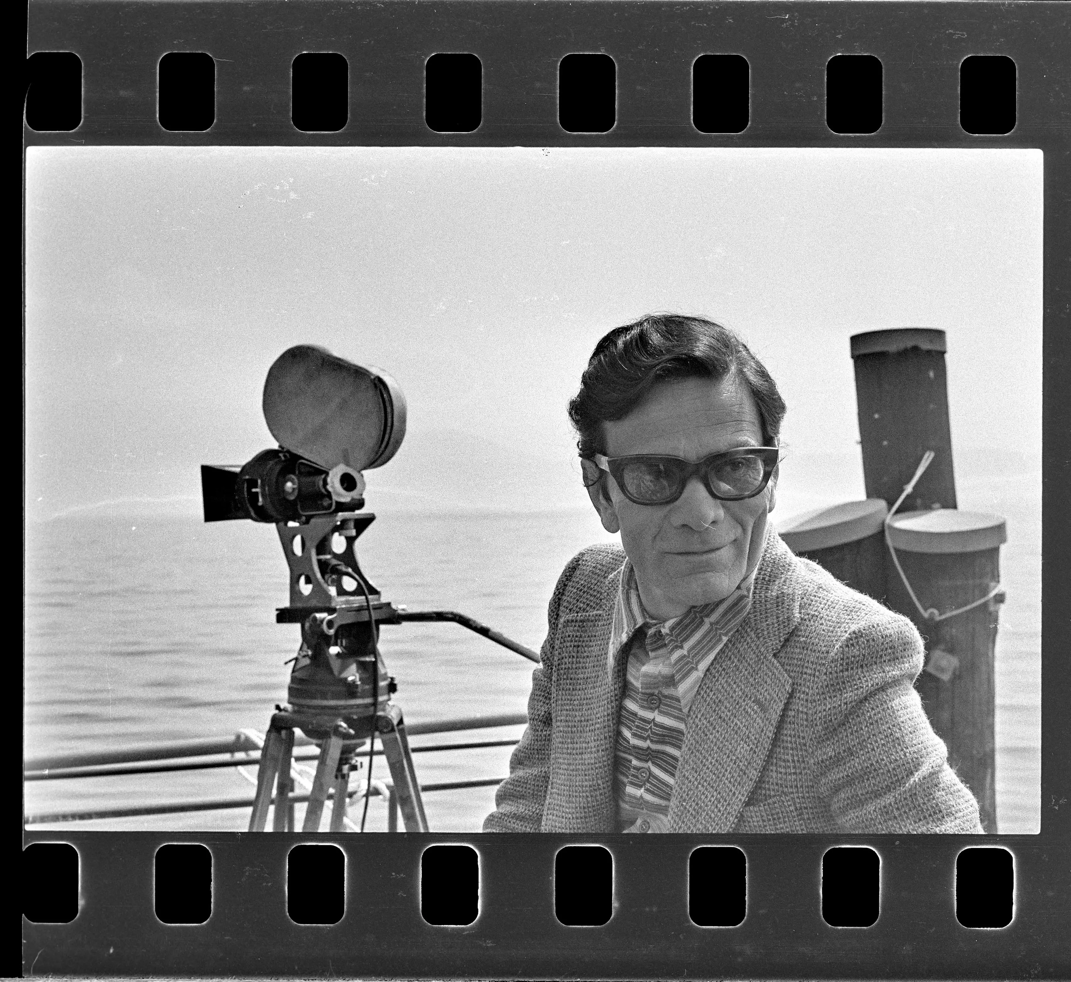 Pierpaolo Pasolini sul lago di Garda il 24 aprile 1975