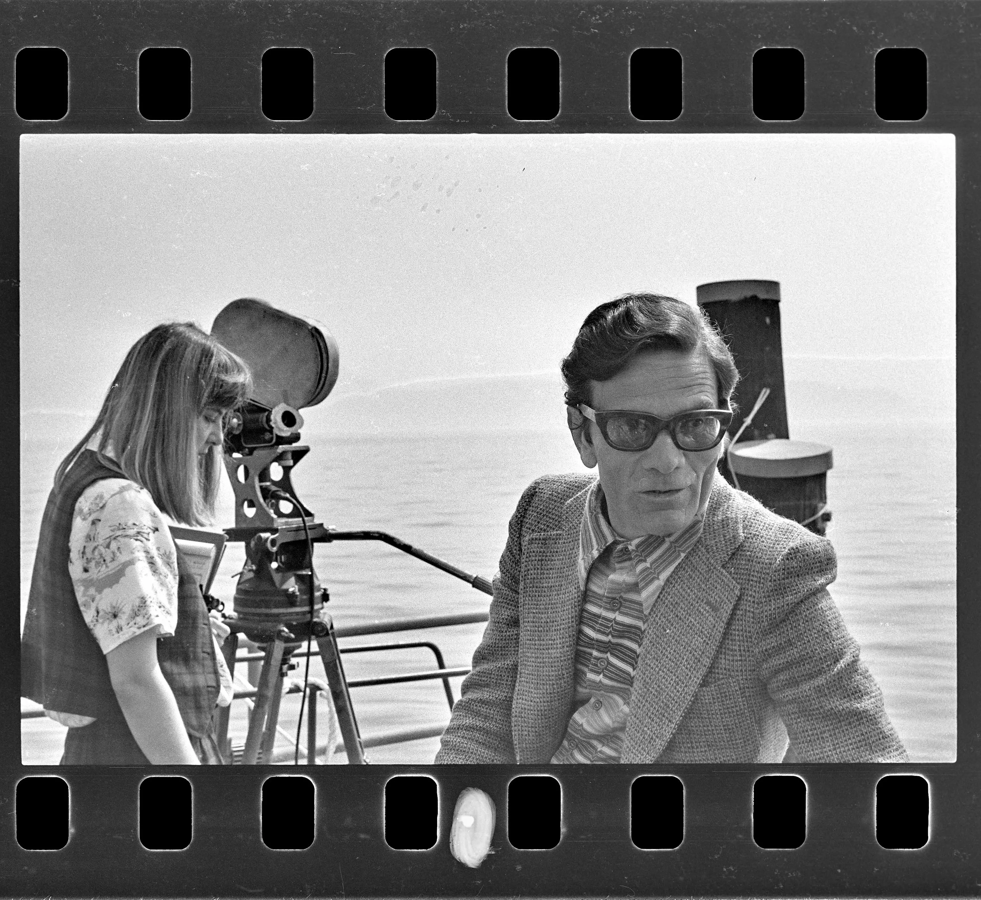 Pierpaolo Pasolini sul lago di Garda il 24 aprile 1975
