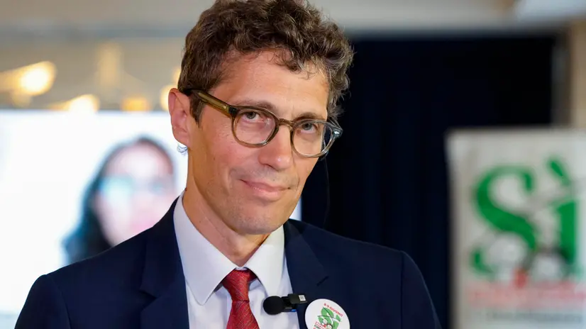 Riccardo Magi commenta l’esito del voto referendario al comitato promotore del referendum cittadinanza, Roma 9 giugno 2025. ANSA/FABIO FRUSTACI