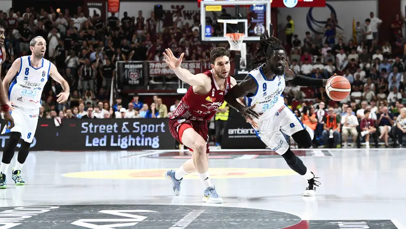 Semifinali play off 2024-2025: il senegalese Momo Ndour batte Riccardo Rossato dal palleggio
