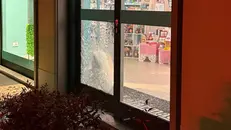 La spaccata notturna alla farmacia di Erbusco