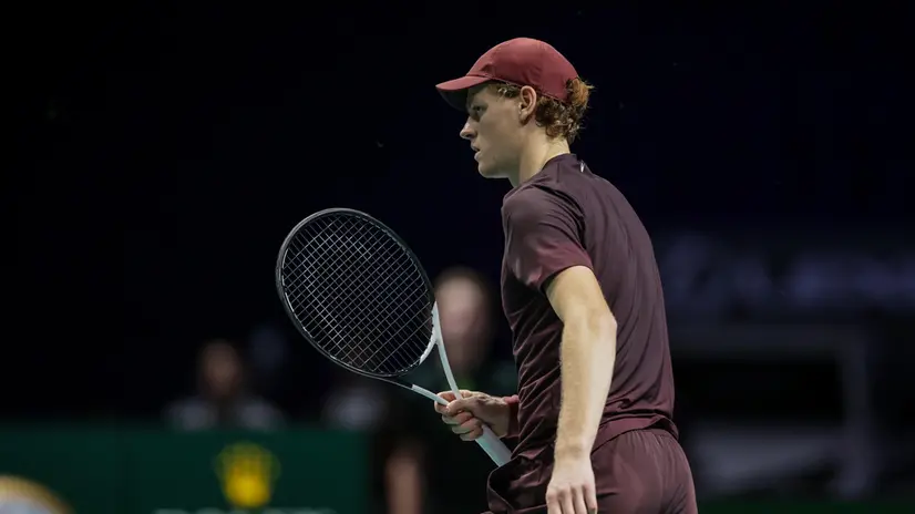 Jannik Sinner durante la finale del Masters 1000 di Parigi - Foto Ansa © www.giornaledibrescia.it