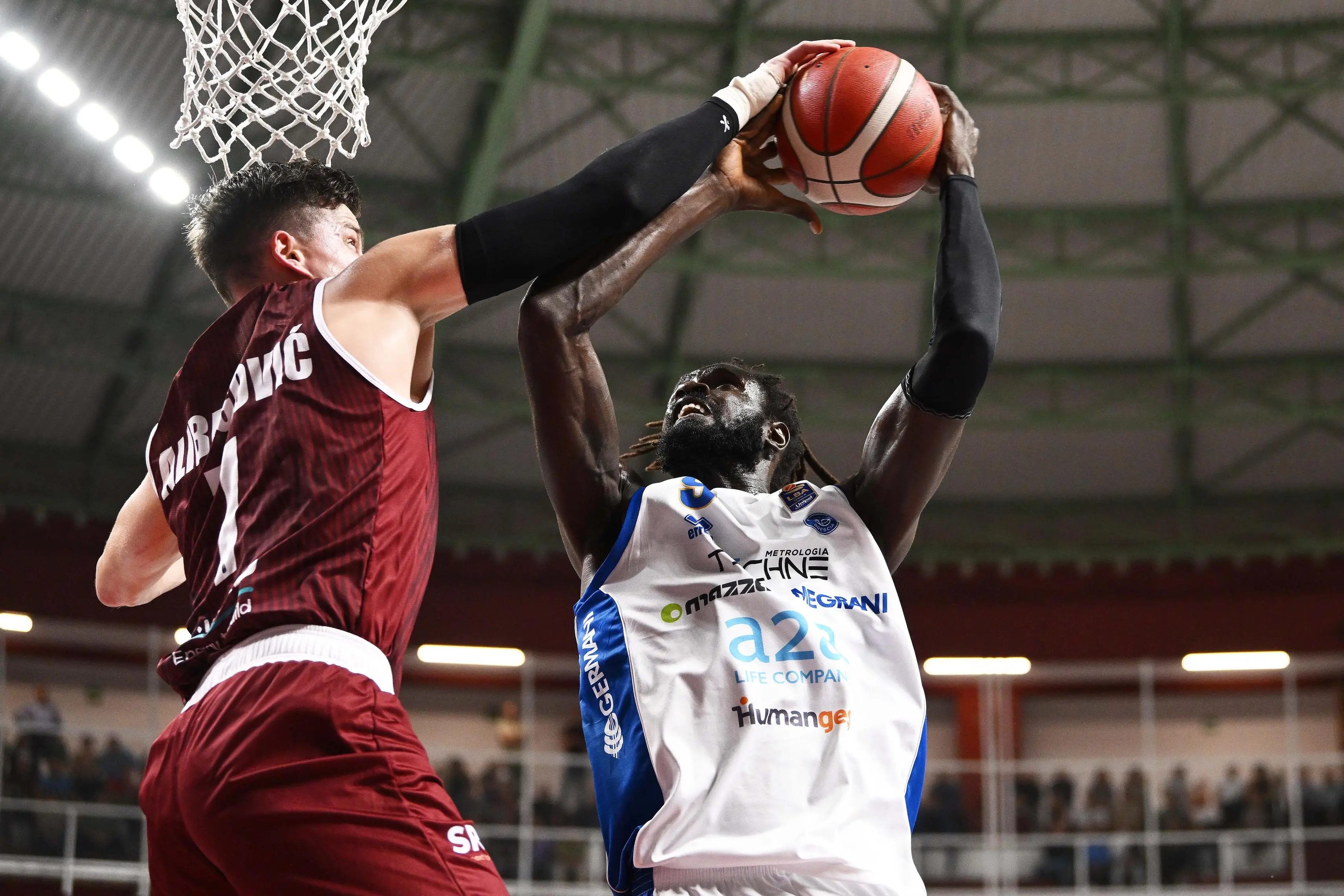 Basket serie A: gli scatti di Trapani-Germani Brescia