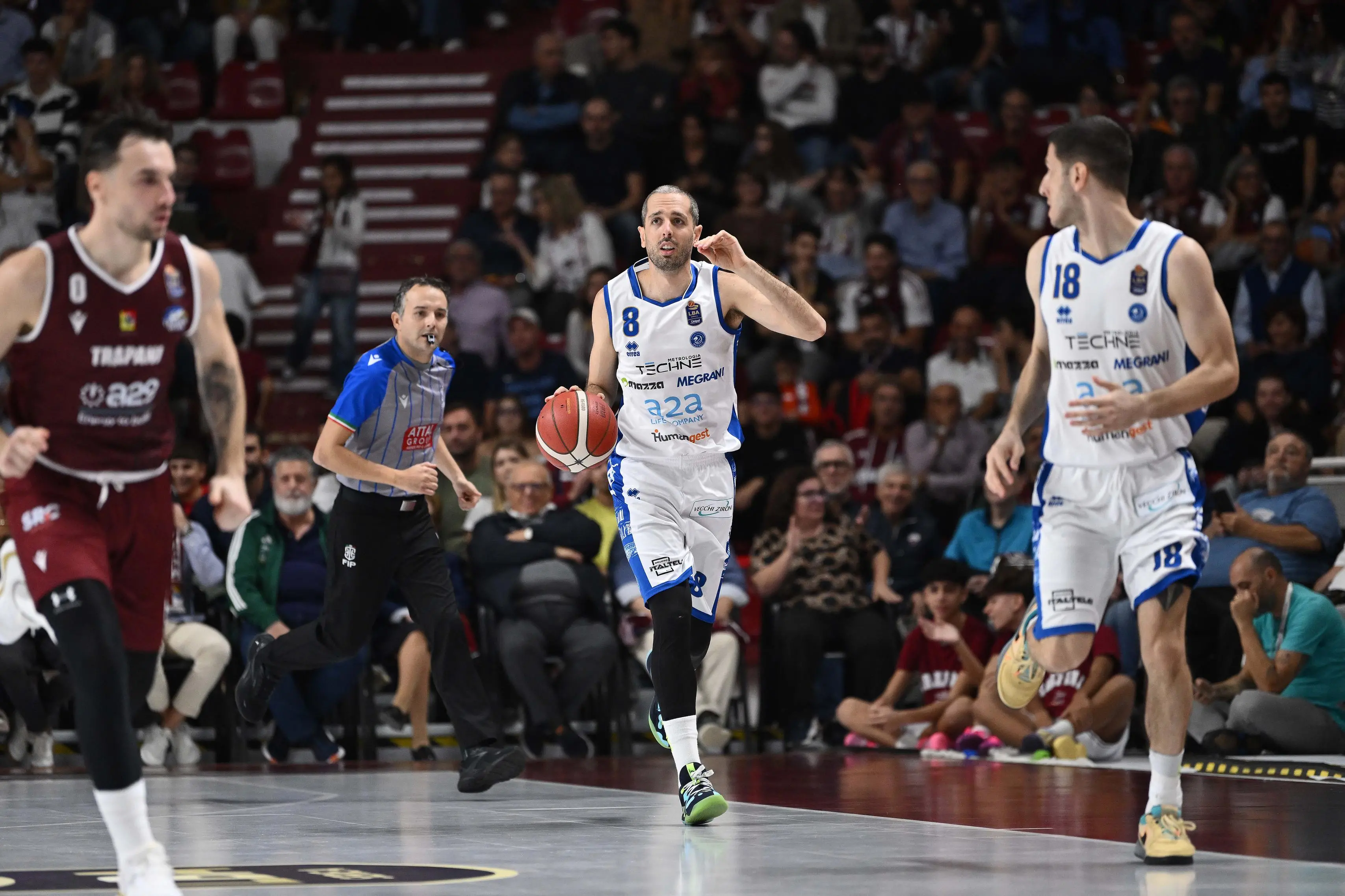 Basket serie A: gli scatti di Trapani-Germani Brescia