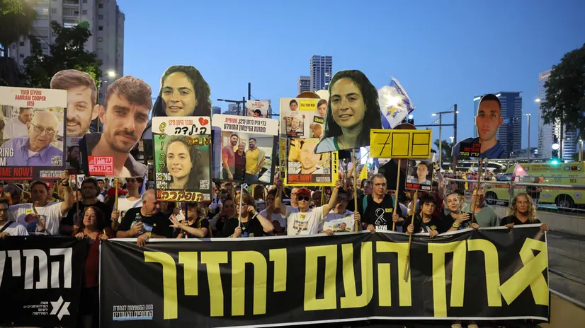 epa12374107 Families of Israeli hostages held by Hamas in Gaza and their supporters march toward the Kirya military headquarters during a protest calling on the government to stop the Israeli operation in Gaza and work on a hostage release deal, in Tel Aviv, Israel, 13 September 2025. According to the Israeli army (IDF) spokesperson, around 48 Israeli hostages remain in captivity in the Gaza Strip, including the bodies of at least 30 confirmed dead. EPA/ABIR SULTAN