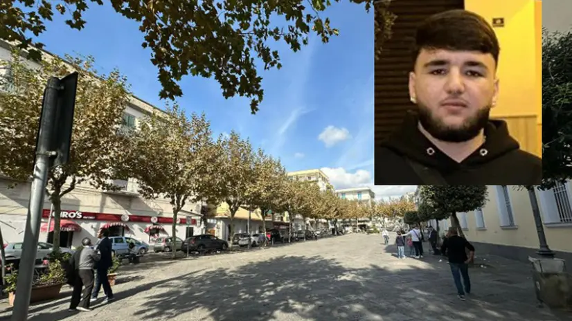 Un ragazzo di 18 anni è morto in ospedale a Castellammare di Stabia dove era stato trasportato con una ferita d'arma da fuoco. Secondo una prima ricostruzione ancora tutta da verificare, il 18enne - incensurato e che lavorava come operaio - sarebbe stato ferito a Boscoreale. Verso le 2.30 della scorsa notte, il giovane si trovava in piazza Pace quando due persone arrivate a bordo di uno scooter hanno esploso un colpo di pistola ad altezza d'uomo che lo ha colpito nella zona dell' ascella. Soccorso, è morto appena arrivato nell' ospedale di Castellammare di Stabia dove sono intervenuti i carabinieri del nucleo investigativo di Torre Annunziata per avviare le indagini.