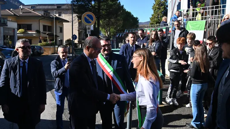 Il ministro Valditara inaugura quattro scuole a Sarezzo, Lumezzane e Desenzano