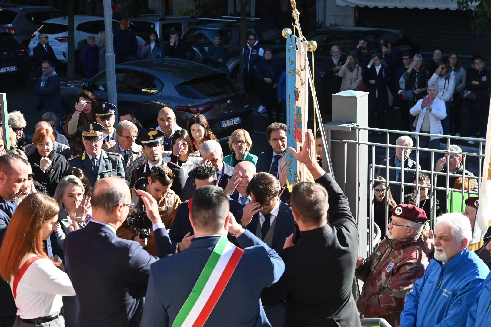 Il ministro Valditara inaugura quattro scuole a Sarezzo, Lumezzane e Desenzano