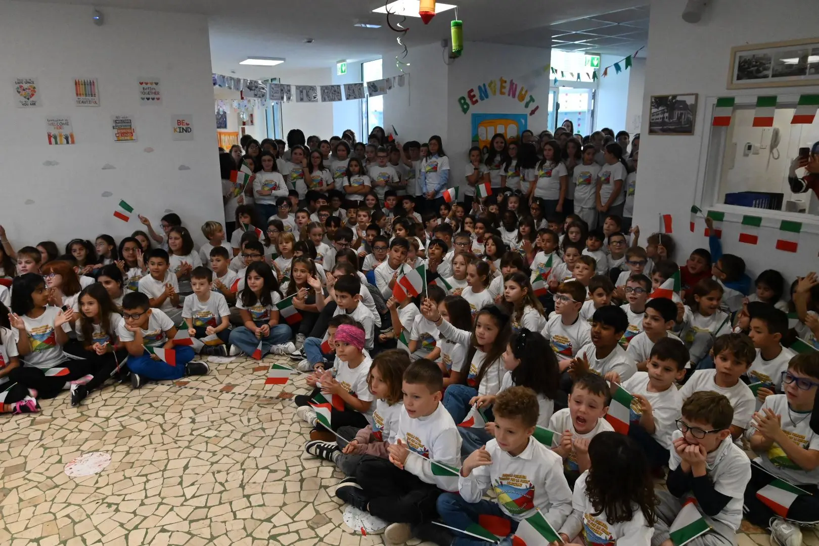 Il ministro Valditara inaugura quattro scuole a Sarezzo, Lumezzane e Desenzano