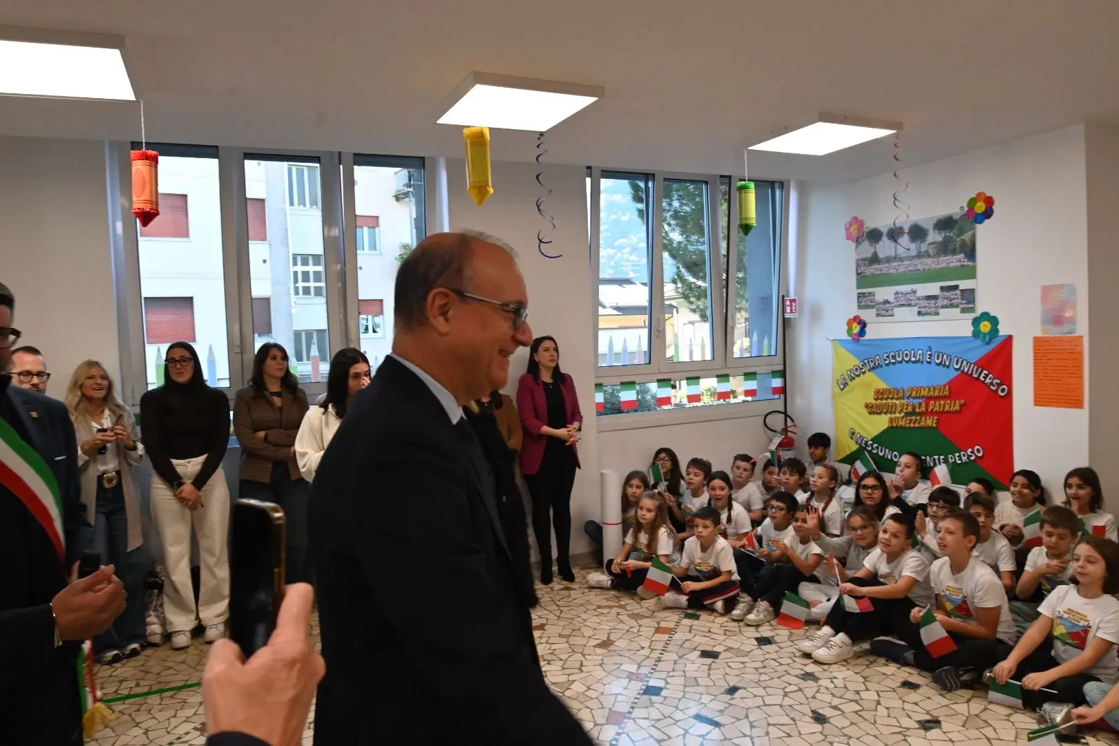Il ministro Valditara inaugura quattro scuole a Sarezzo, Lumezzane e Desenzano