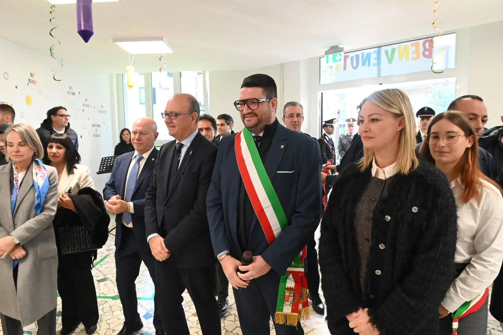 Il ministro Valditara inaugura quattro scuole a Sarezzo, Lumezzane e Desenzano