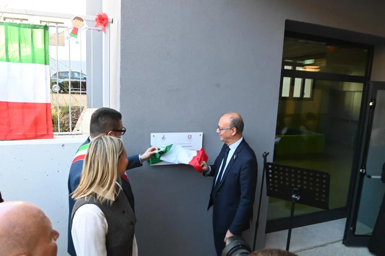 Il ministro Valditara inaugura la scuola a Desenzano