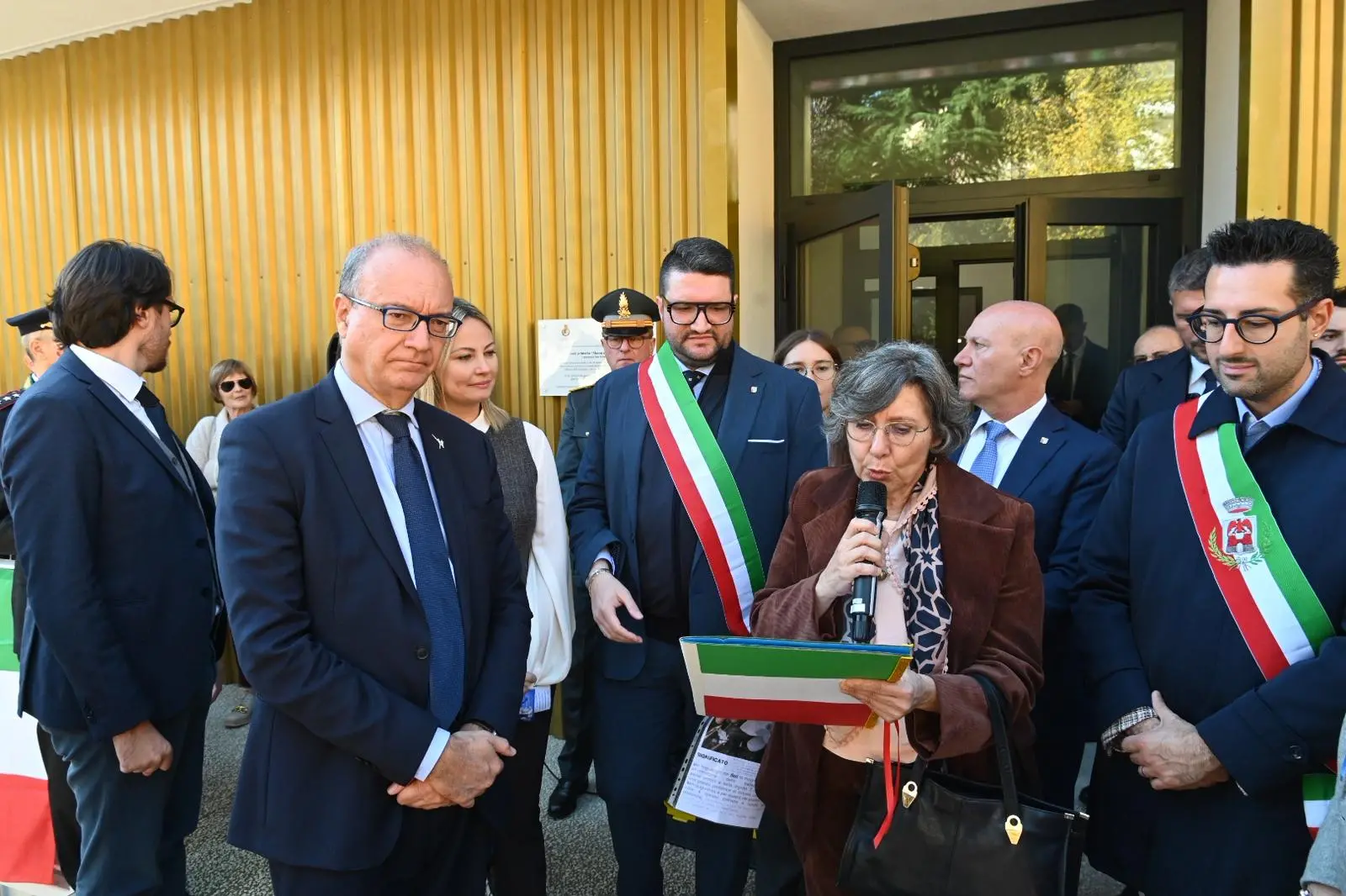 Il ministro Valditara inaugura la scuola a Desenzano