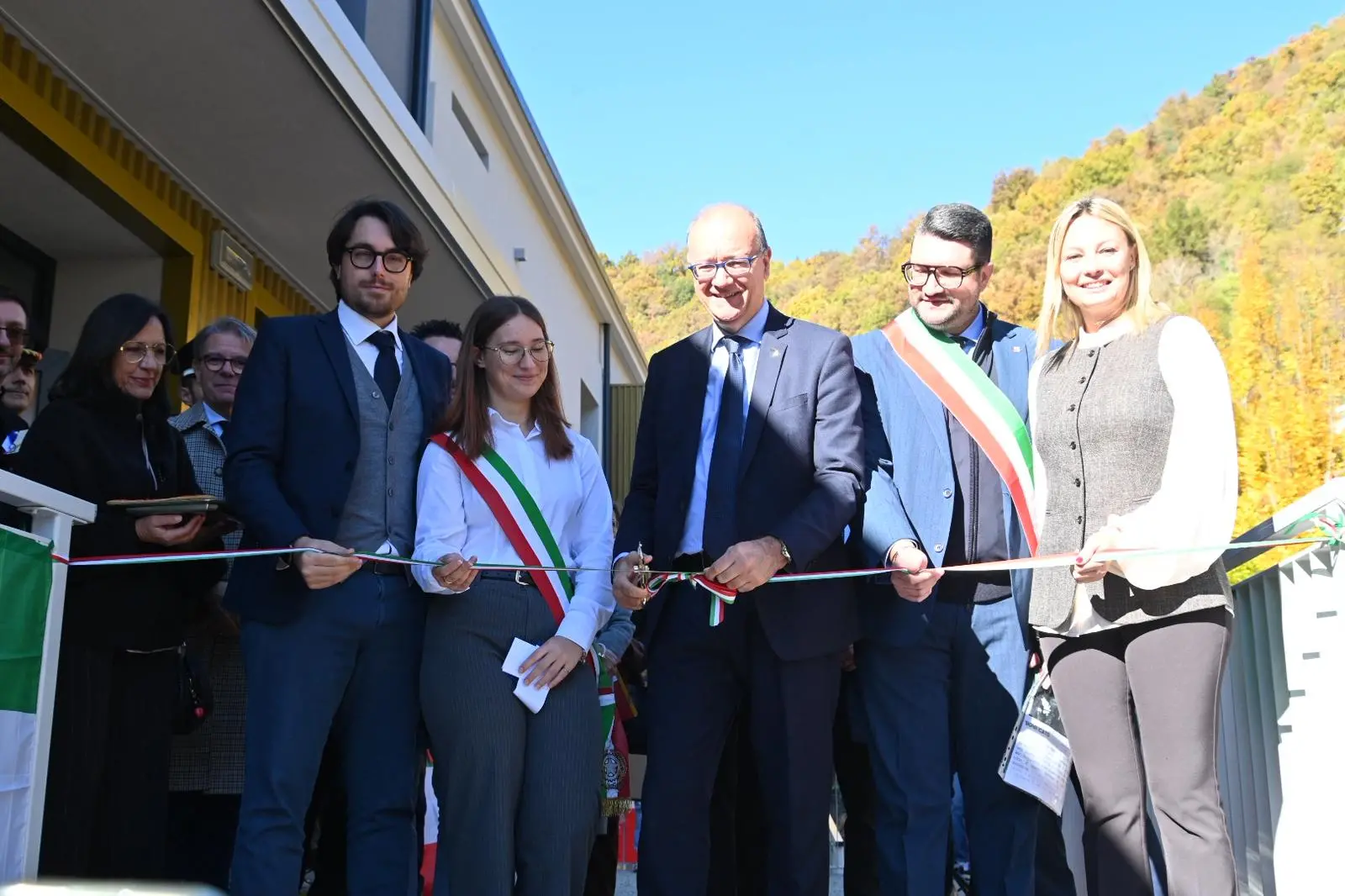 Il ministro Valditara inaugura la scuola a Desenzano