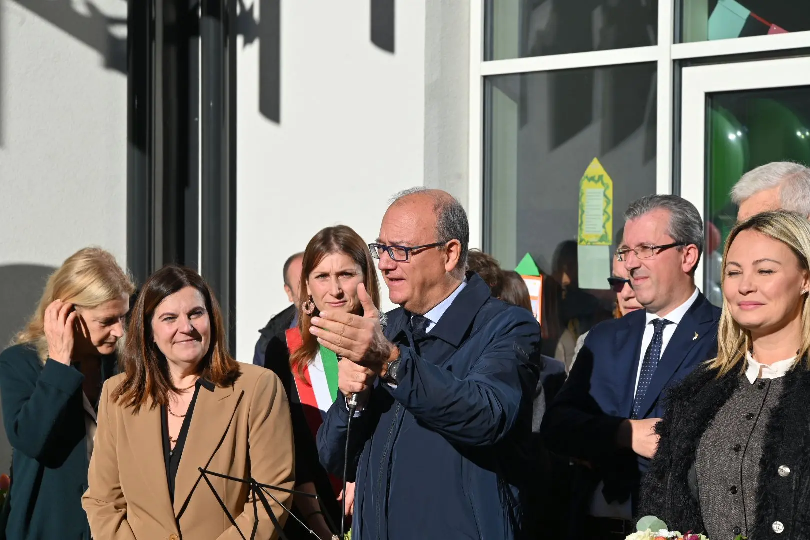 Il ministro Valditara inaugura quattro scuole a Sarezzo, Lumezzane