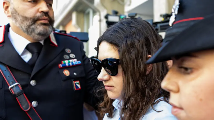 Un momento antecedente alll’udienza alla Corte di assise di Parma, per il processo a Chiara Petrolini, 21enne accusata di aver ucciso e sepolto in giardino i suoi due figli neonati. Parma, 30 giugno 2025. In foto Chiara Petrolini ANSA / LUCA AMEDEO BIZZARRI