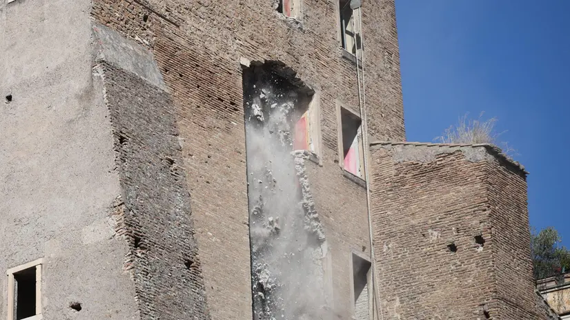 Crollo largo Corrado Ricci Roma 3 novembre 2025. ANSA/MASSIMO PERCOSSI