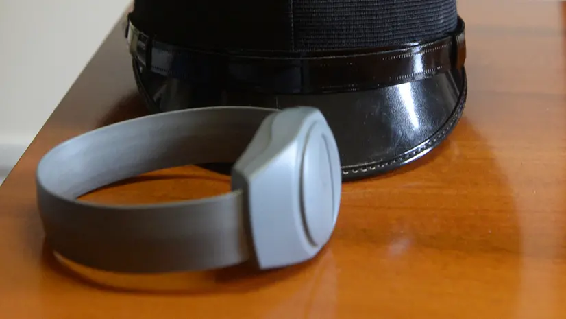 Il nuovo braccialetto elettronico - Foto Gabriele Strada Neg © www.giornaledibrescia.it