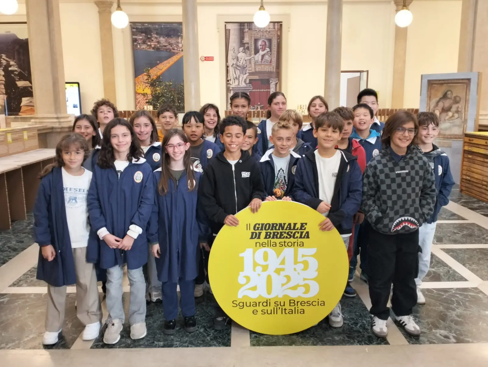 La 5A e la 5B dell'Istituto Arici in visita alla mostra del GdB