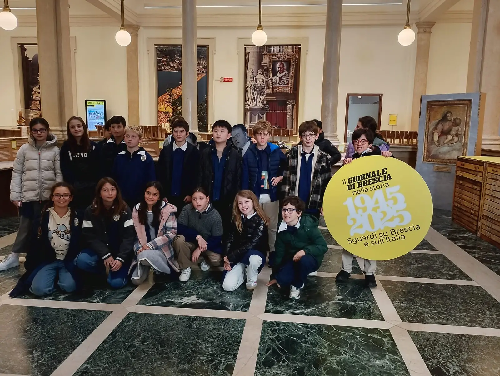 La 5A e la 5B dell'Istituto Arici in visita alla mostra del GdB