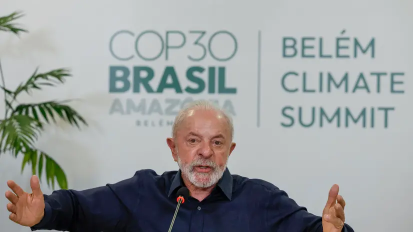 epa12502948 Brazilian President Luiz Inacio Lula da Silva speaks during an interview with journalists from international news agencies ahead of the COP30 Climate Summit, at the Belem Naval Base, Brazil, 04 November 2025. Lula da Silva expressed his confidence that US President Trump will eventually realize that 'there is no alternative' to the energy transition. The COP30 takes place from 10 to 21 November 2025. EPA/Sebastiao Moreira