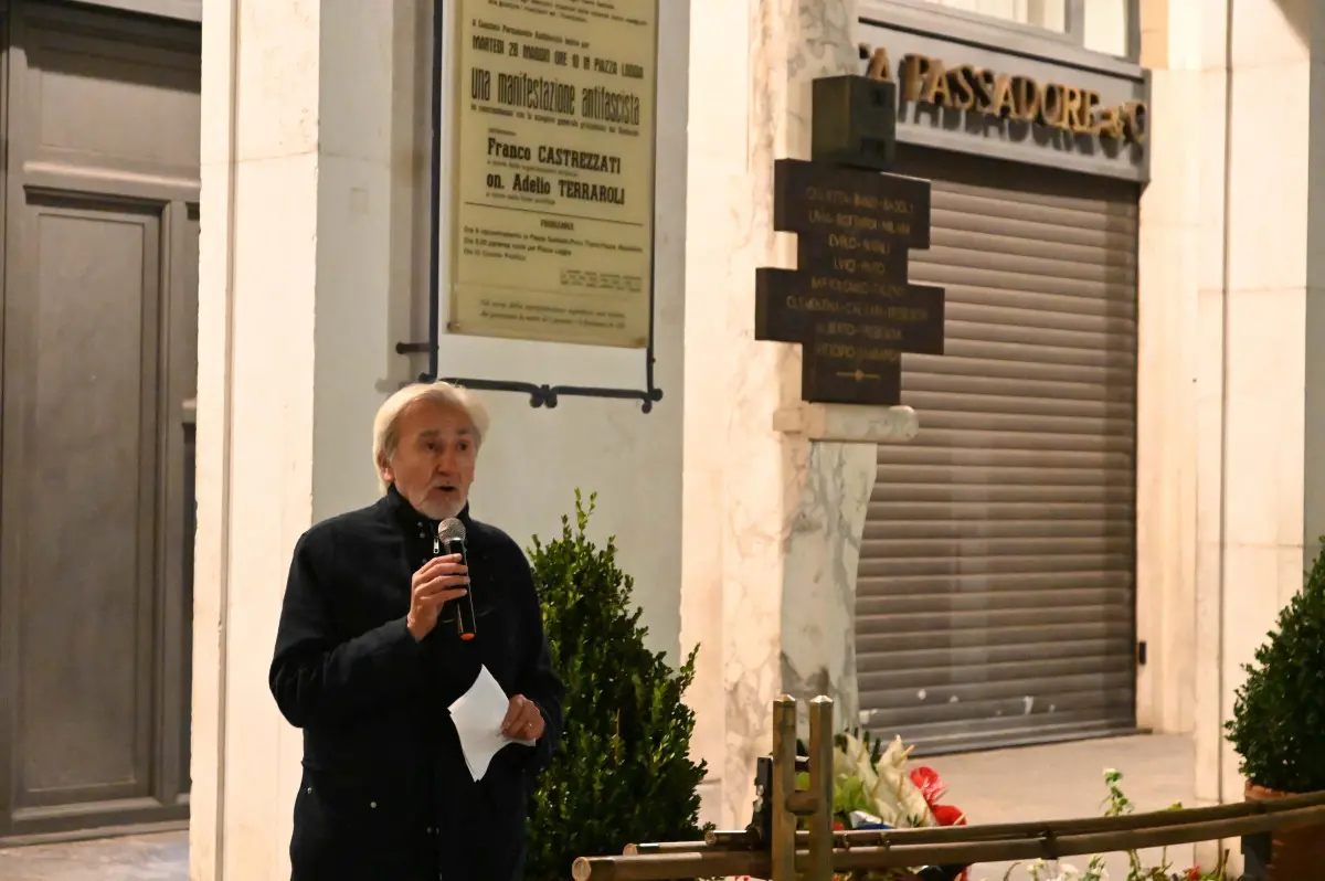 Il presidio dell'Assemblea permanente antifascista