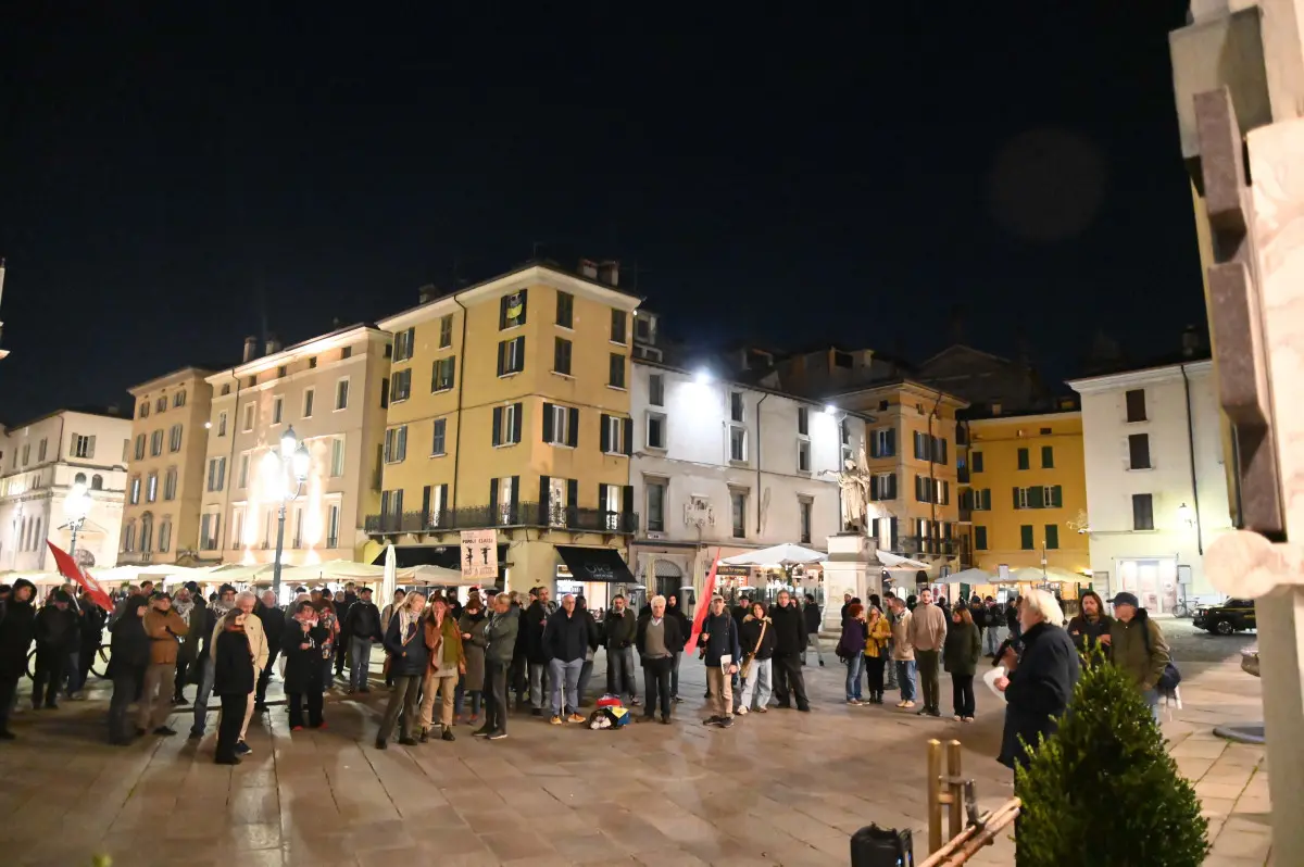 Il presidio dell'Assemblea permanente antifascista