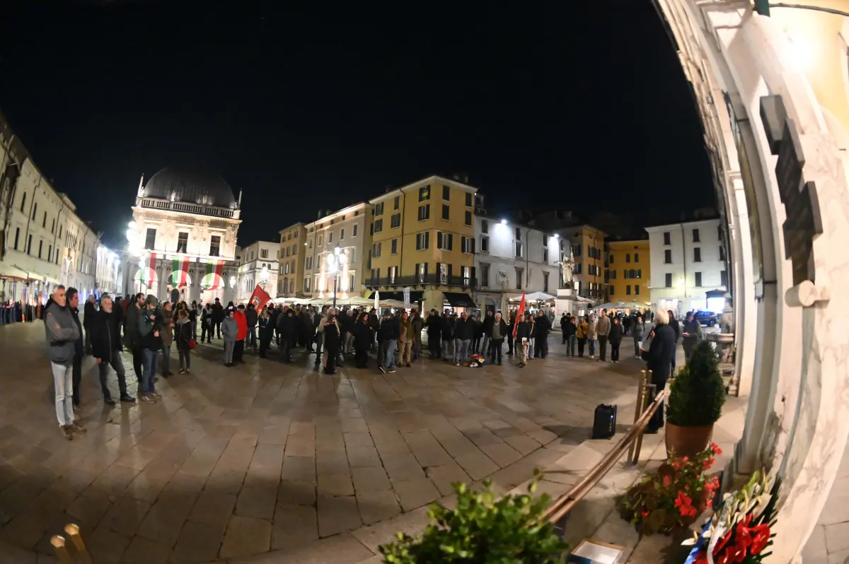 Il presidio dell'Assemblea permanente antifascista