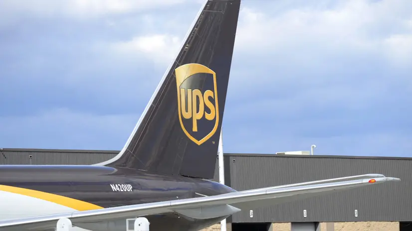 epa02418918 A UPS cargo plane is seen at it's terminal at Newark Airport in Newark, New Jersey, USA, 29 October 2010. Officials isolated UPS cargo planes that landed at Newark airport on Friday morning because they were carrying packages that appeared to have the same origin as the suspicious device in Britain. EPA/PETER FOLEY