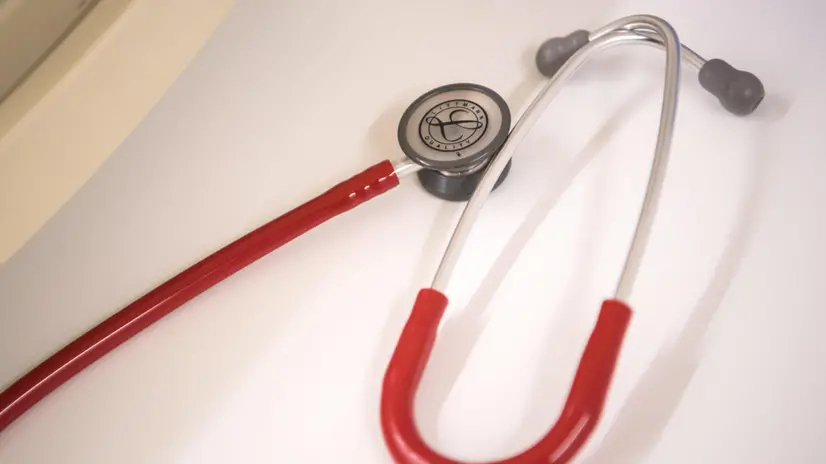 epa07609427 A stethoscope lies on a table at a pediatrician's practice in Munich, Germany, 27 May 2019 (issued 29 May 2019). EPA/LUKAS BARTH-TUTTAS