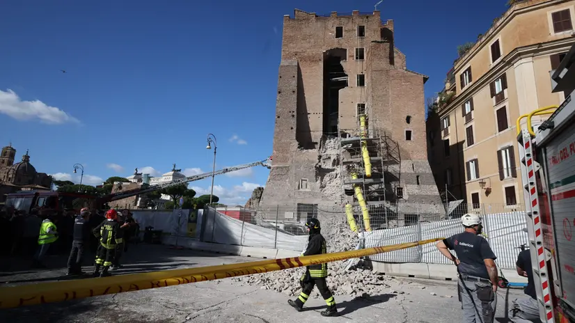 Crollo largo Corrado Ricci Roma 3 novembre 2025. ANSA/MASSIMO PERCOSSI